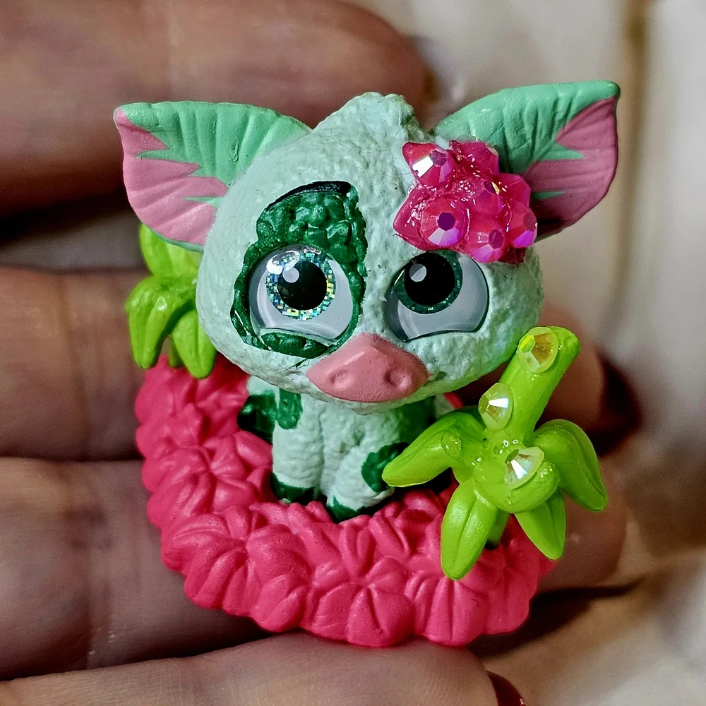 BLINGED/BEDAZZELED Pua Moana In Full Bloom Disney Doorable CUSTOM SPARKLY